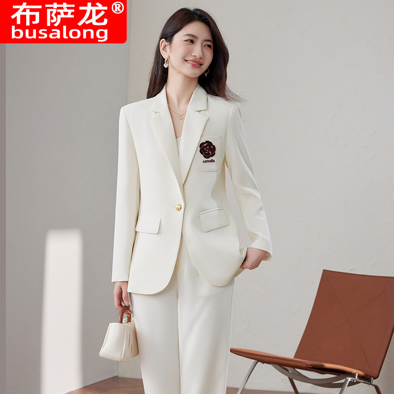 Women Formal Wear White Shirt - Krem rengi, lüks ve zarif sosyetik